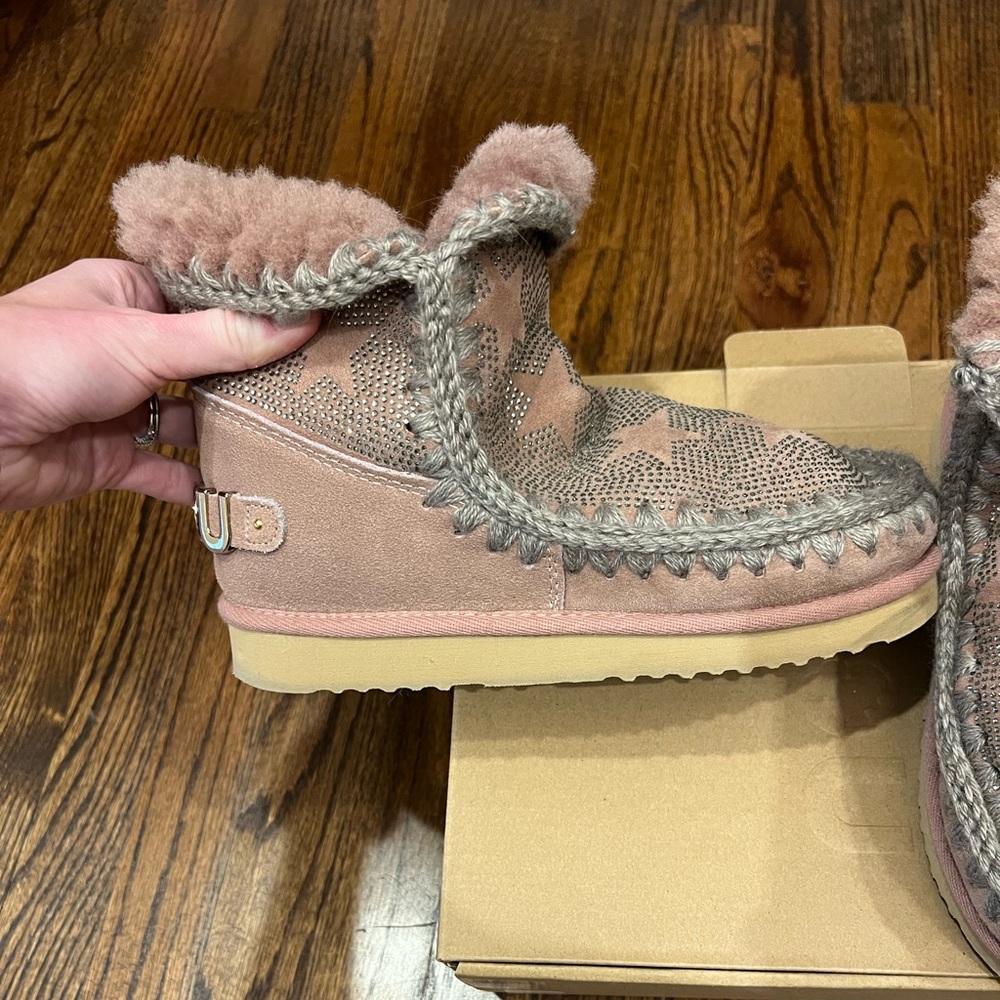 Mou boots, worn once, size 39